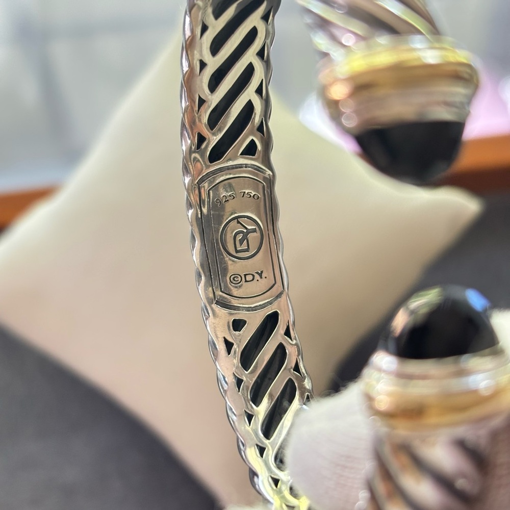 David Yurman 925 & 18k Gold Sculpted Cable Bracelet with Black Onyx-Small - Picture 3 of 9